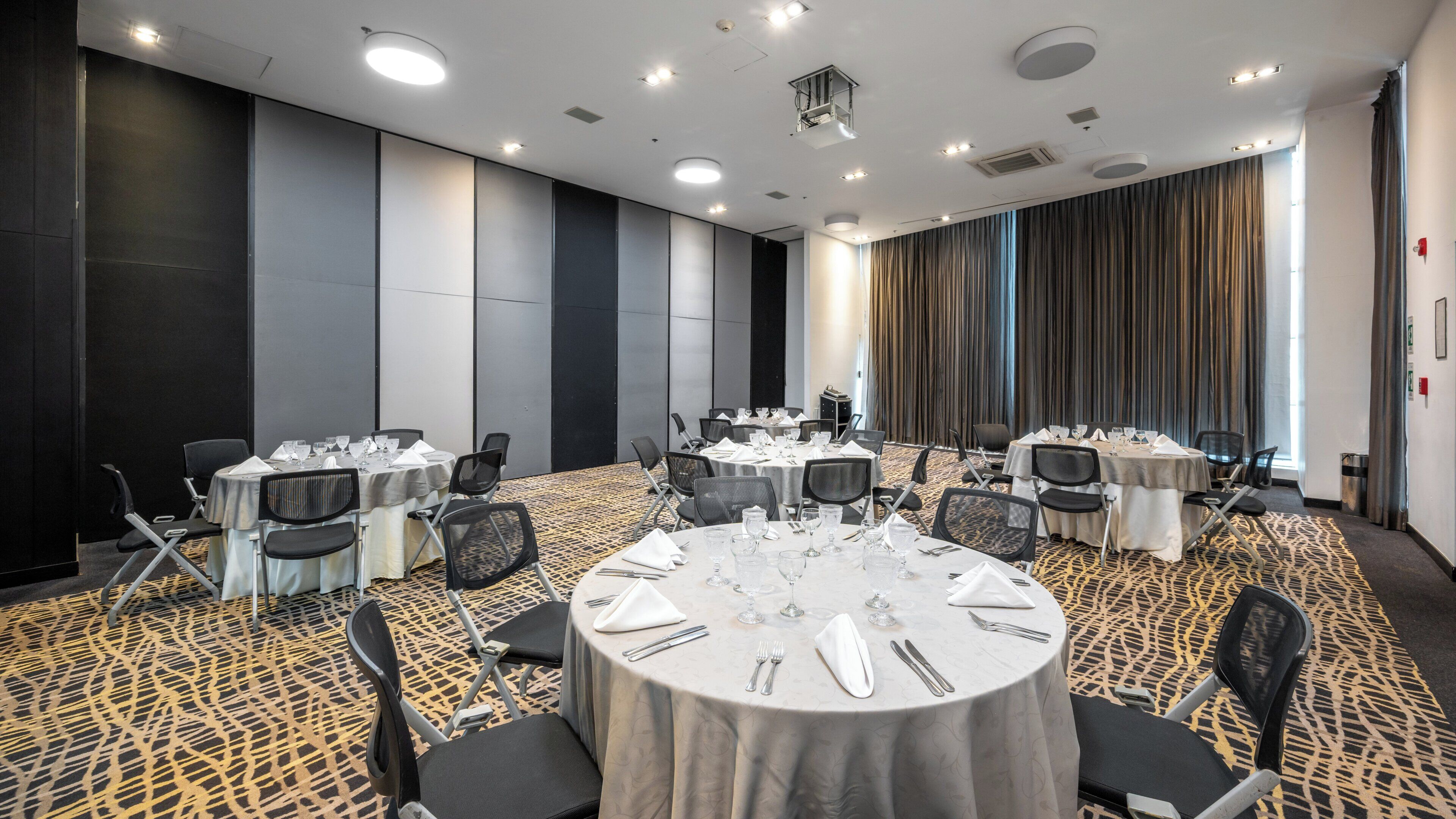 Photo - Holiday Inn Bucaramanga Cacique, An Ihg