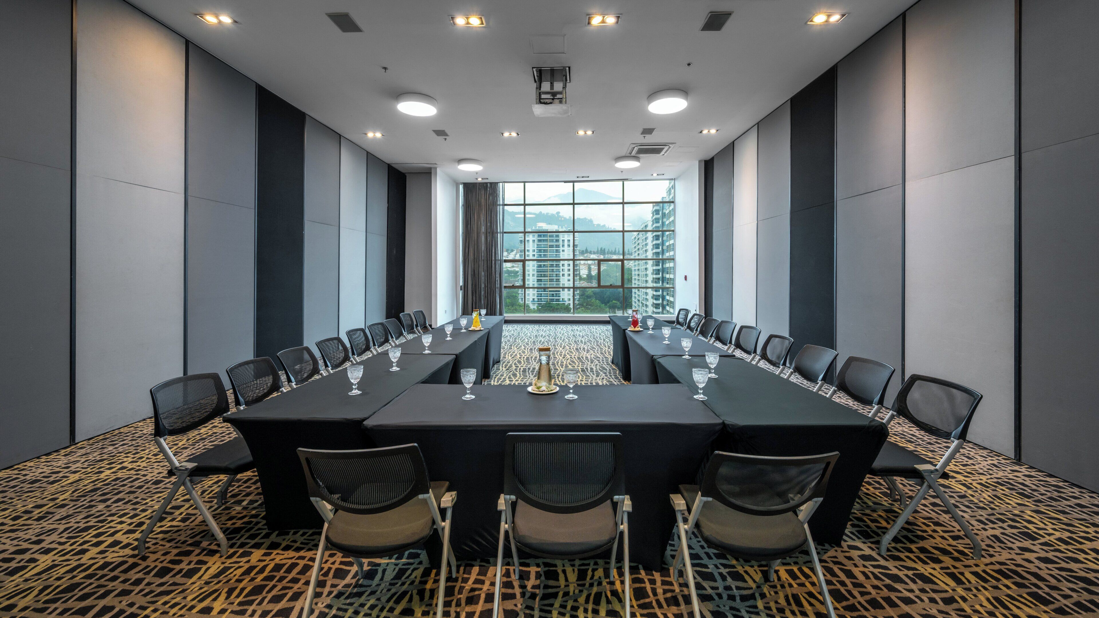 Photo - Holiday Inn Bucaramanga Cacique, An Ihg