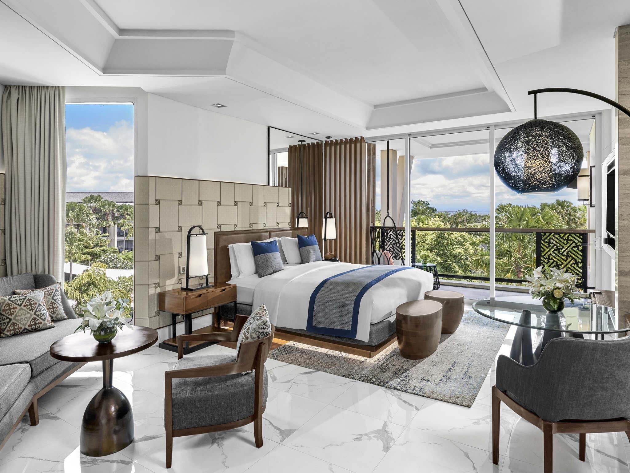 Habitación de lujo, 1 cama King size, vista al océano | Ropa de cama de alta calidad, edredón y minibar 
