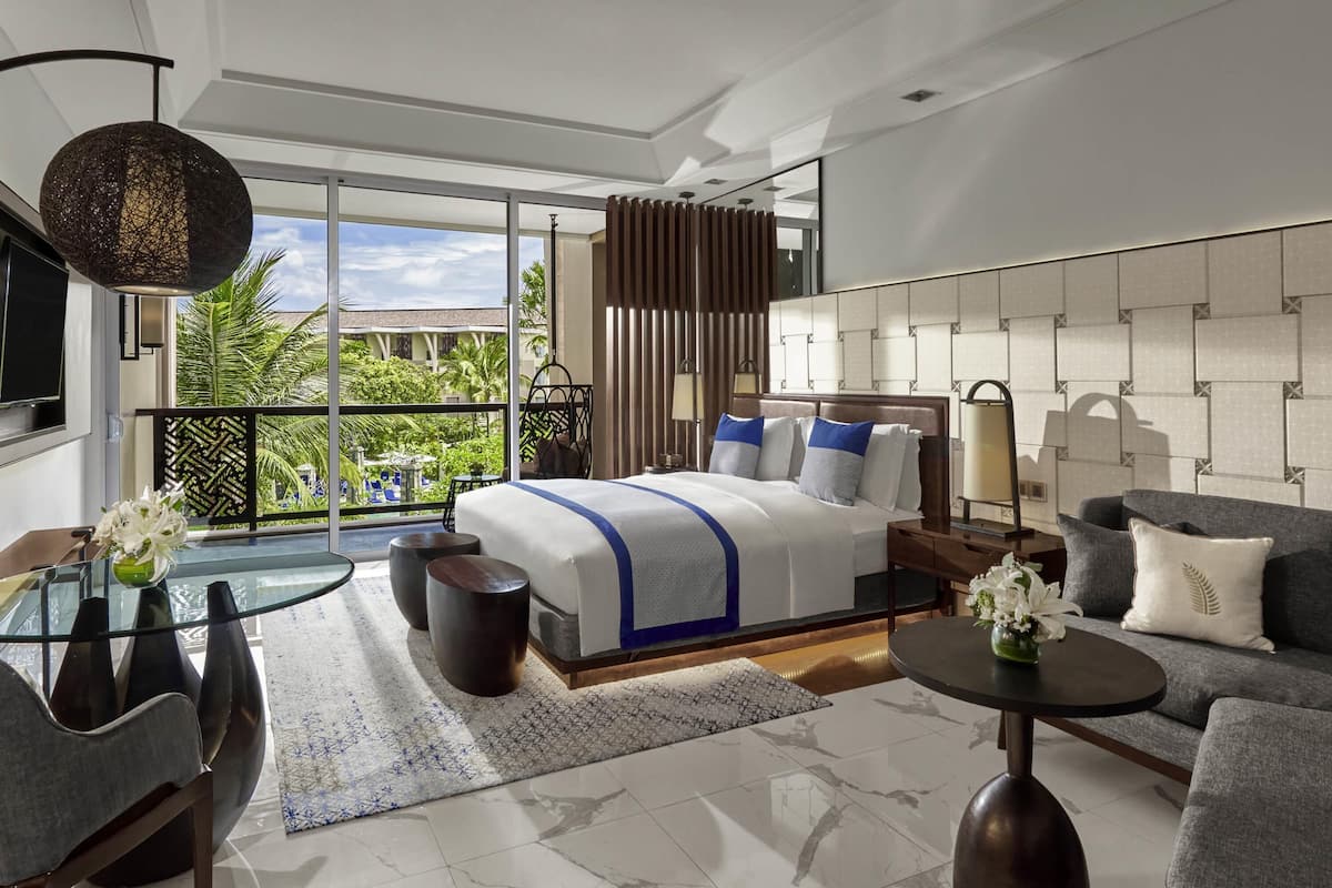 Habitación de lujo, 1 cama King size, vista al resort | Ropa de cama de alta calidad, edredón y minibar
