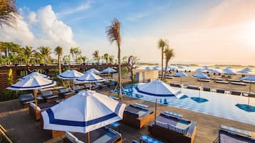 3 restaurants, breakfast, lunch, dinner served; Asian cuisine