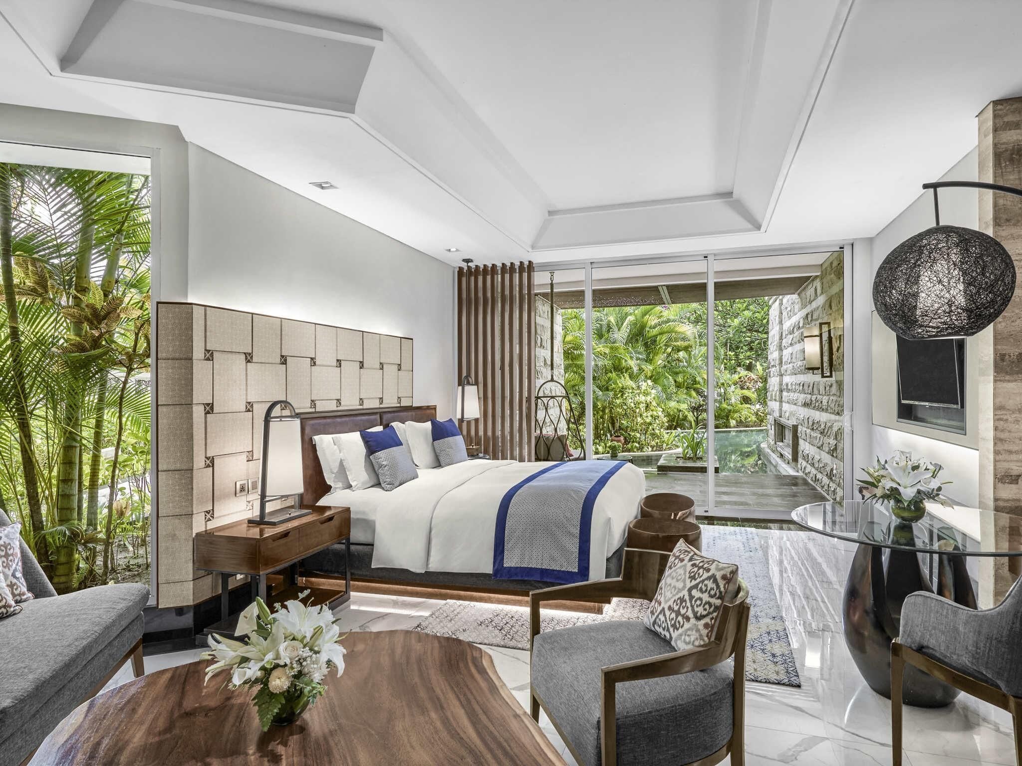 Luxury Room, 1 Katil Raja (King), Pool Access (Club Millésime King) | Peralatan tempat tidur premium, gebar bulu kapas, bar mini 