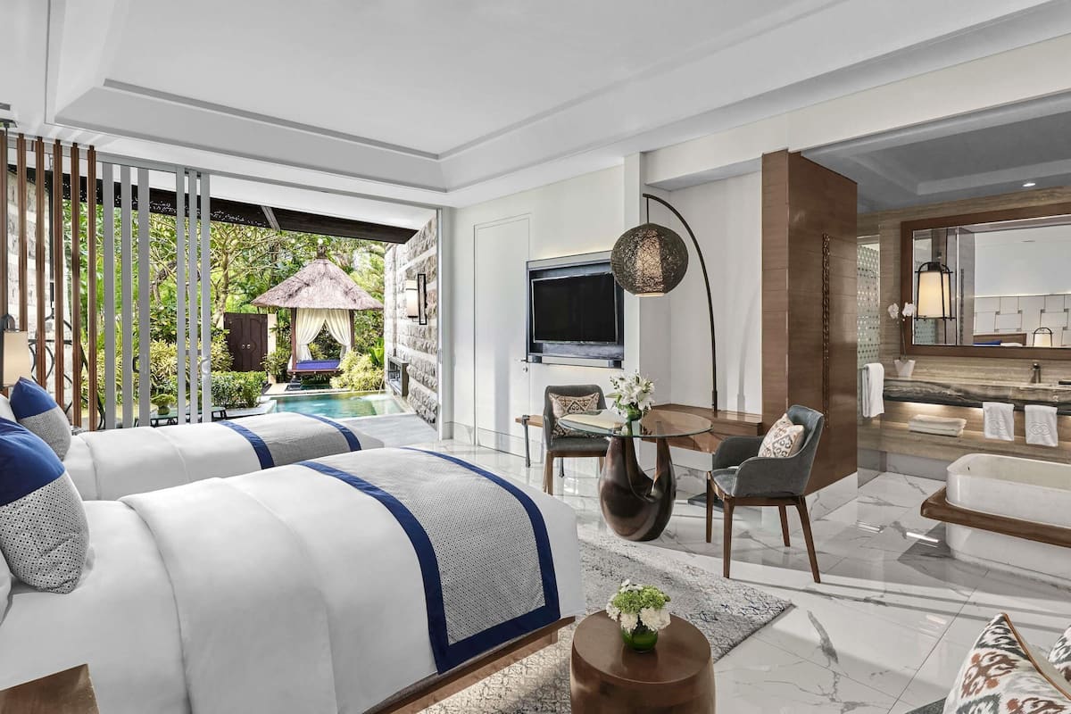 Habitación de lujo, 2 camas individuales, alberca privada (Plunge Pool) | Ropa de cama de alta calidad, edredón y minibar