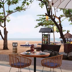 3 restaurants, breakfast, lunch, dinner served; Asian cuisine