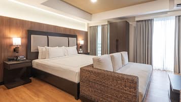 1 chambre, minibar, coffres-forts dans les chambres, bureau