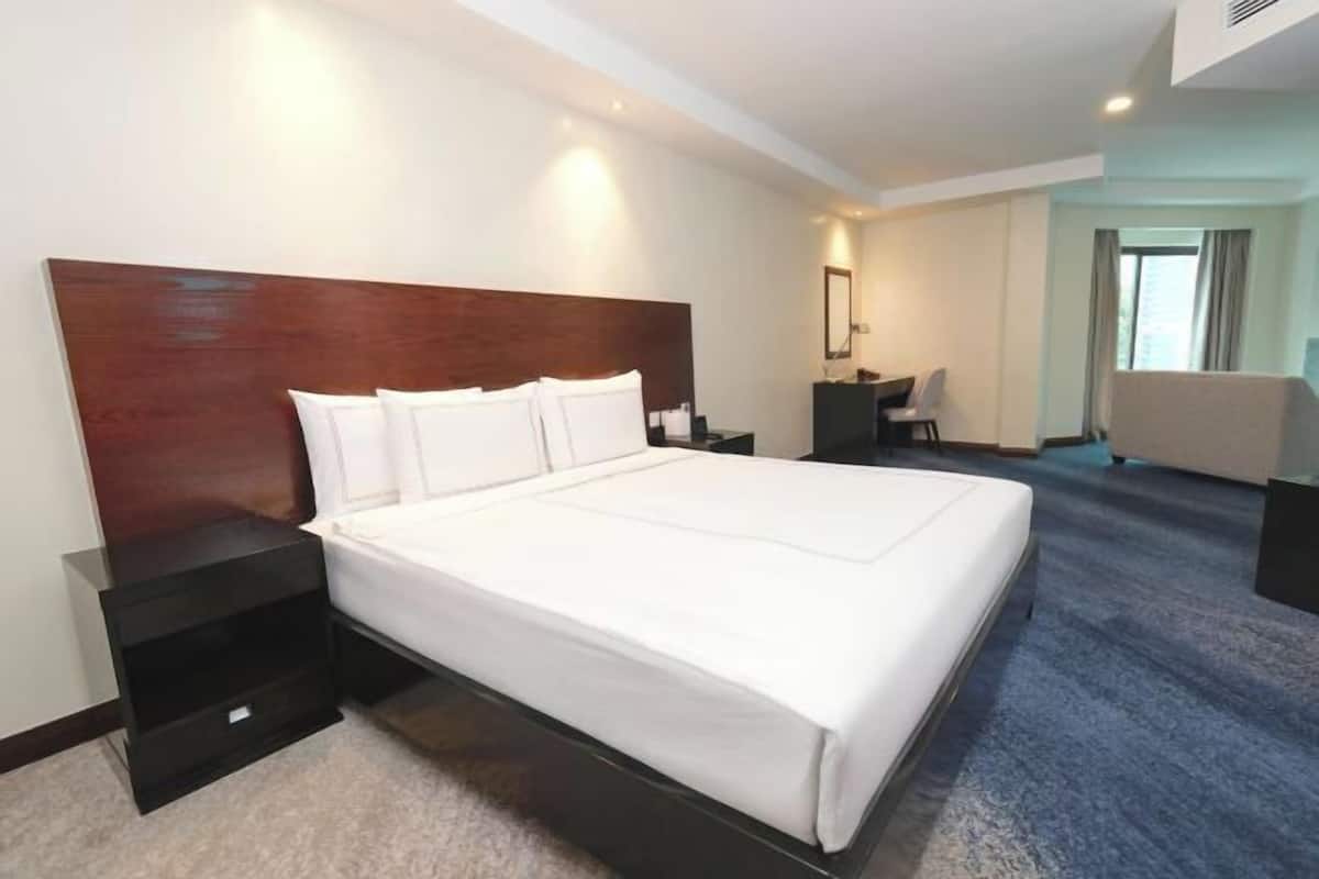 1 bedroom, minibar, in-room safe, desk