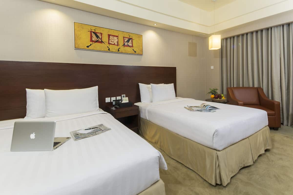 Executive Suite Double | 1 bedroom, minibar, in-room safe, desk