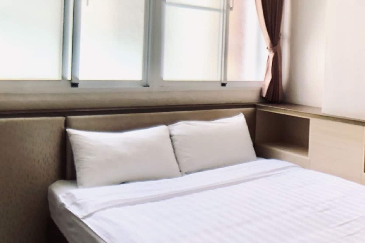 Doppia Superior | Biancheria da letto di alta qualità, una scrivania, Wi-Fi gratuito