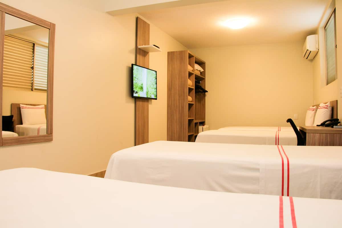 1 bedroom, desk, travel cot, free WiFi