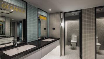 Economy Shared Dormitory (female only) - No Parking | Bathroom | Shower, hair dryer, towels, shampoo