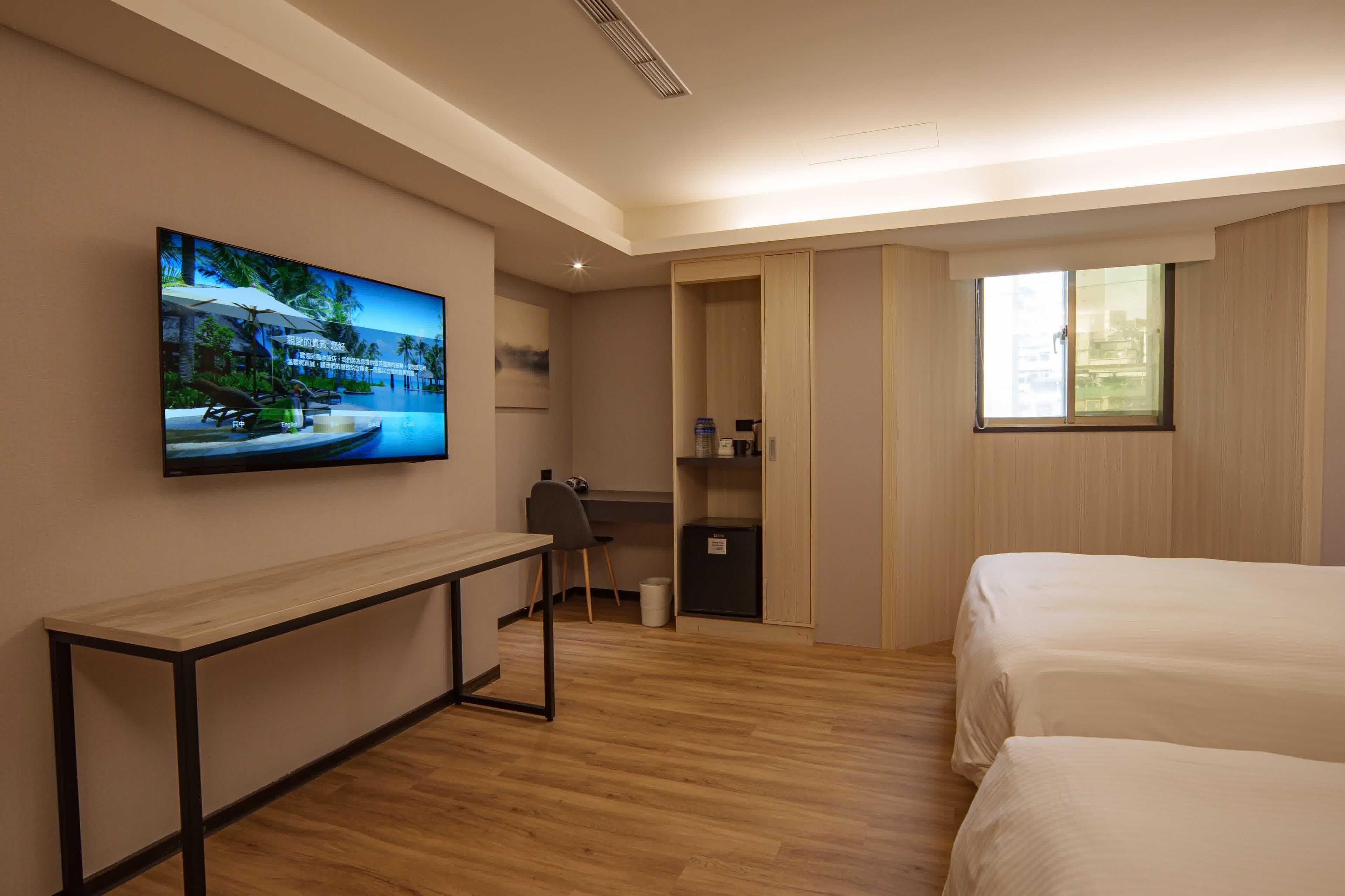 family quadruple room | living area | led tv