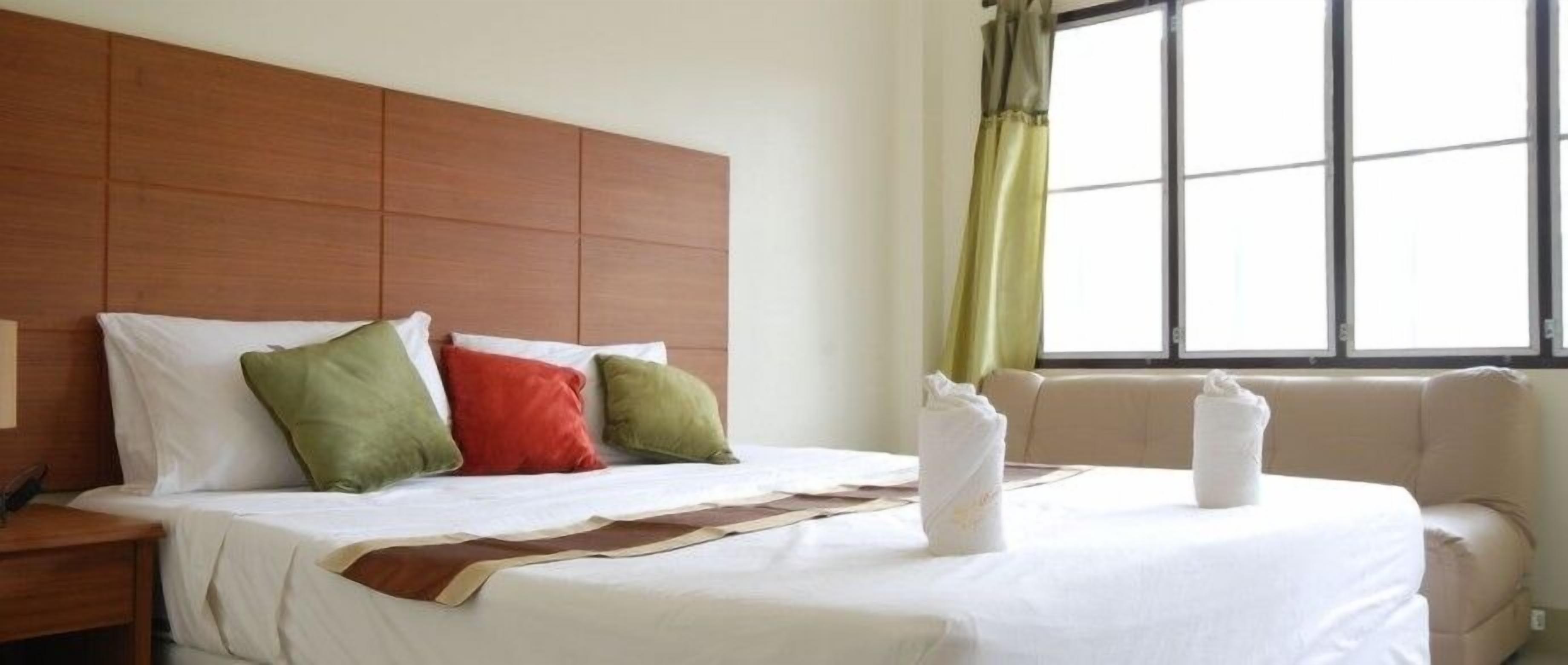 in-room safe, desk, rollaway beds, free wifi