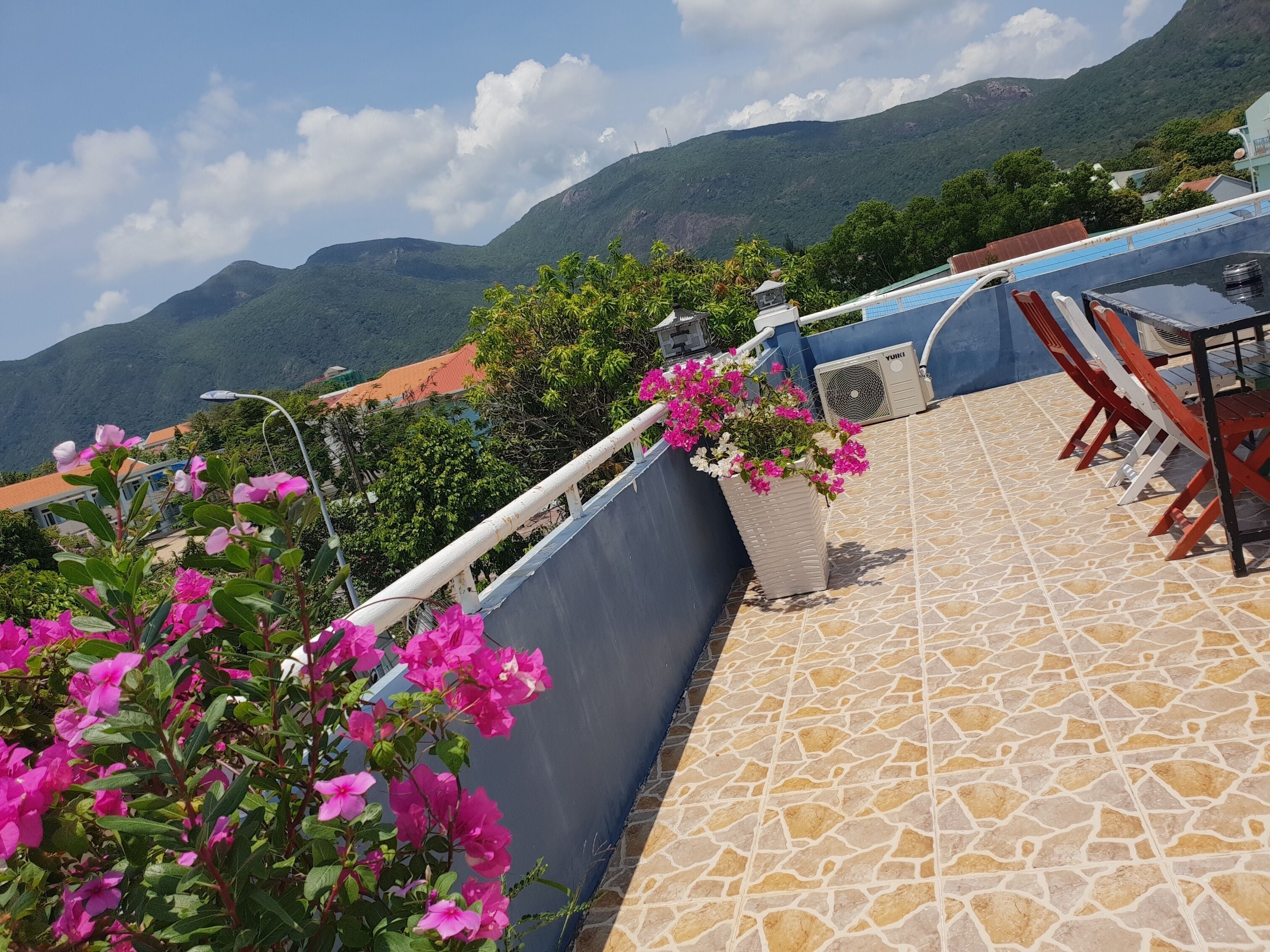 Neljän hengen panoraamahuone | Parveke