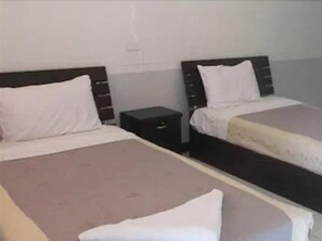 Desk, free WiFi - Bed & Breakfast Service Guesthouse (Koh Samui)