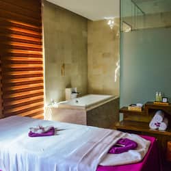Sauna, bilik wap, rawatan badan, aromaterapi, urut tuaman batu