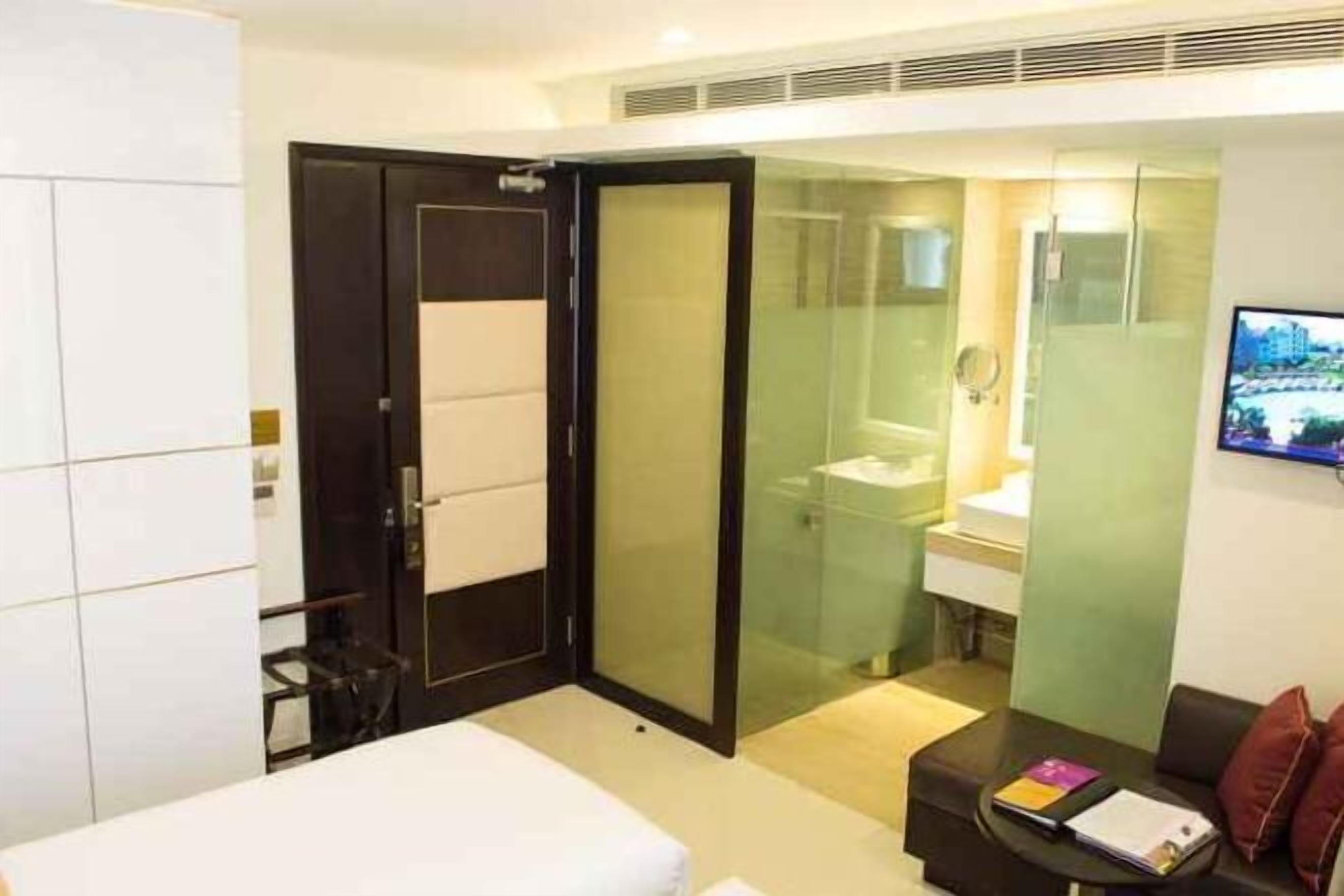 1 soverom, minibar, safe på rommet og individuelt innredet