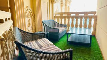 Royal Suite, 1 King Bed | Balcony