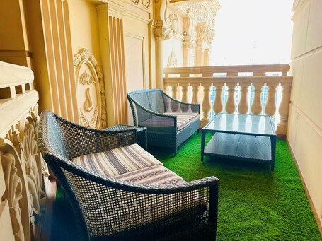 Royal Rose Abu Dhabi, a Curio by Hilton Affiliated Hotel - Image 6