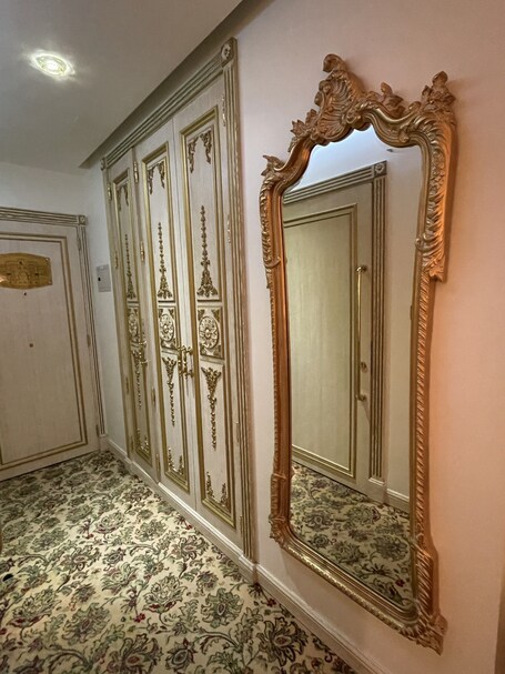 Royal Rose Abu Dhabi, a Curio by Hilton Affiliated Hotel - Image 50