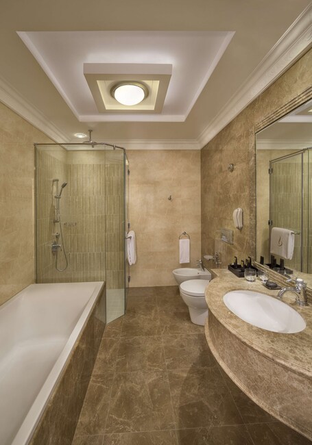 Royal Rose Abu Dhabi, a Curio by Hilton Affiliated Hotel - Image 33