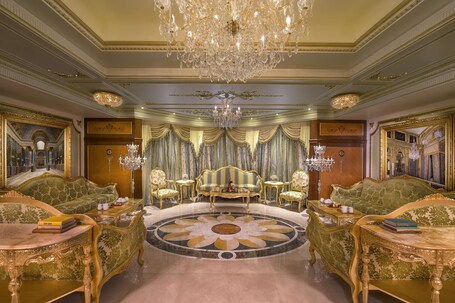 Royal Rose Abu Dhabi, a Curio by Hilton Affiliated Hotel - Image 27