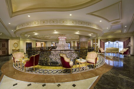 Royal Rose Abu Dhabi, a Curio by Hilton Affiliated Hotel - Image 10