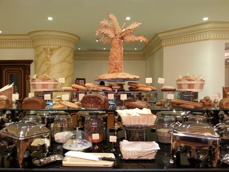 Royal Rose Abu Dhabi, a Curio by Hilton Affiliated Hotel - Image 32
