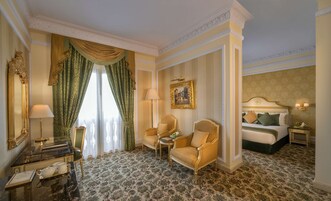 Ropa de cama de alta calidad y minibar 