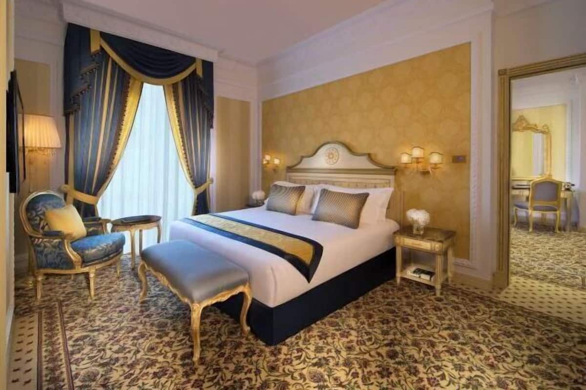 Premium bedding, minibar, in-room safe, individually furnished