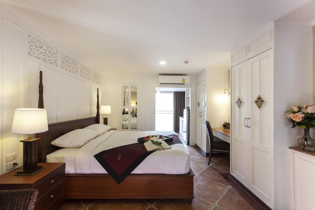 Water Lilly Double bed | Una cassaforte in camera, una scrivania, postazione laptop