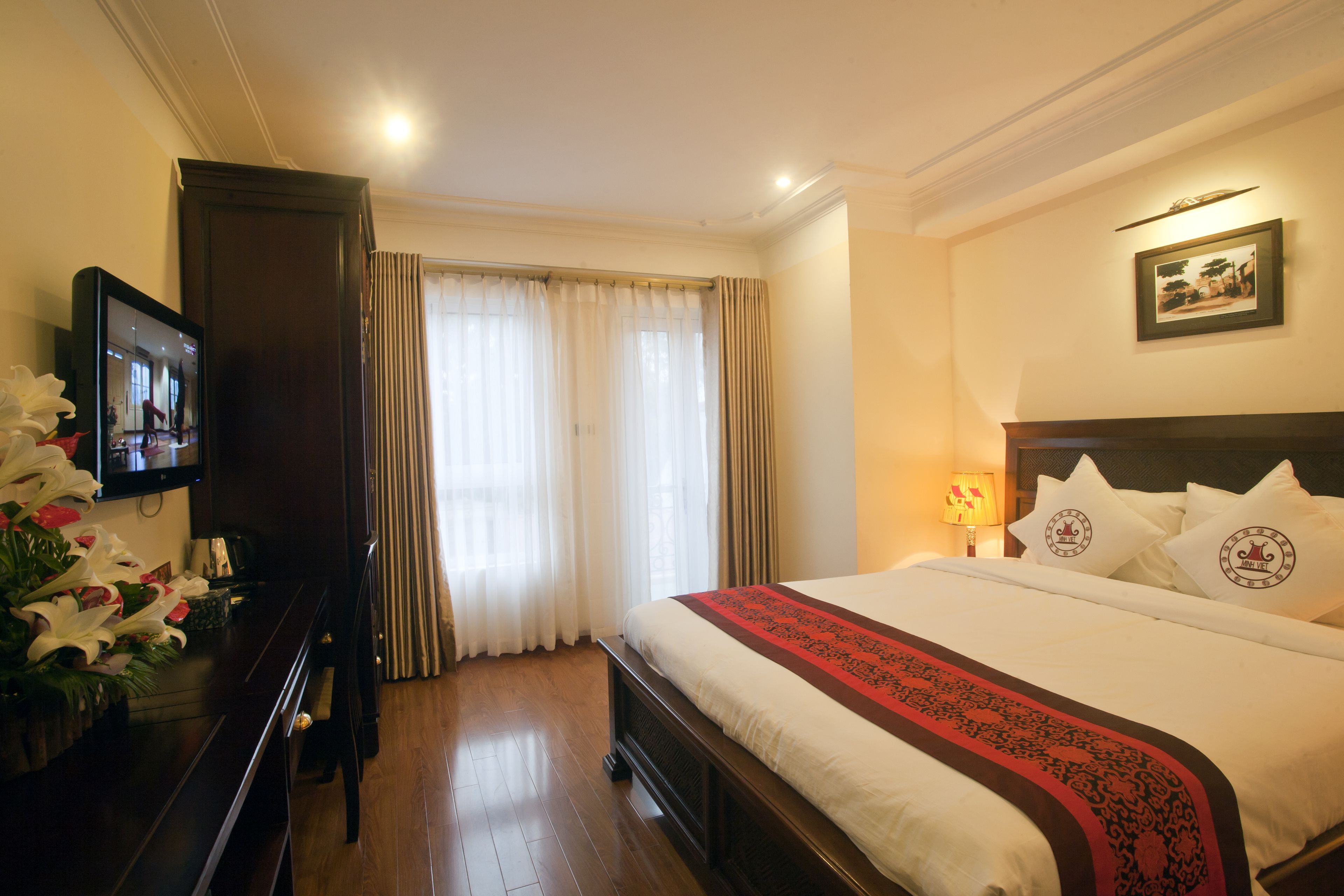 x luxury room | 1 bedroom, minibar, in-room safe, desk