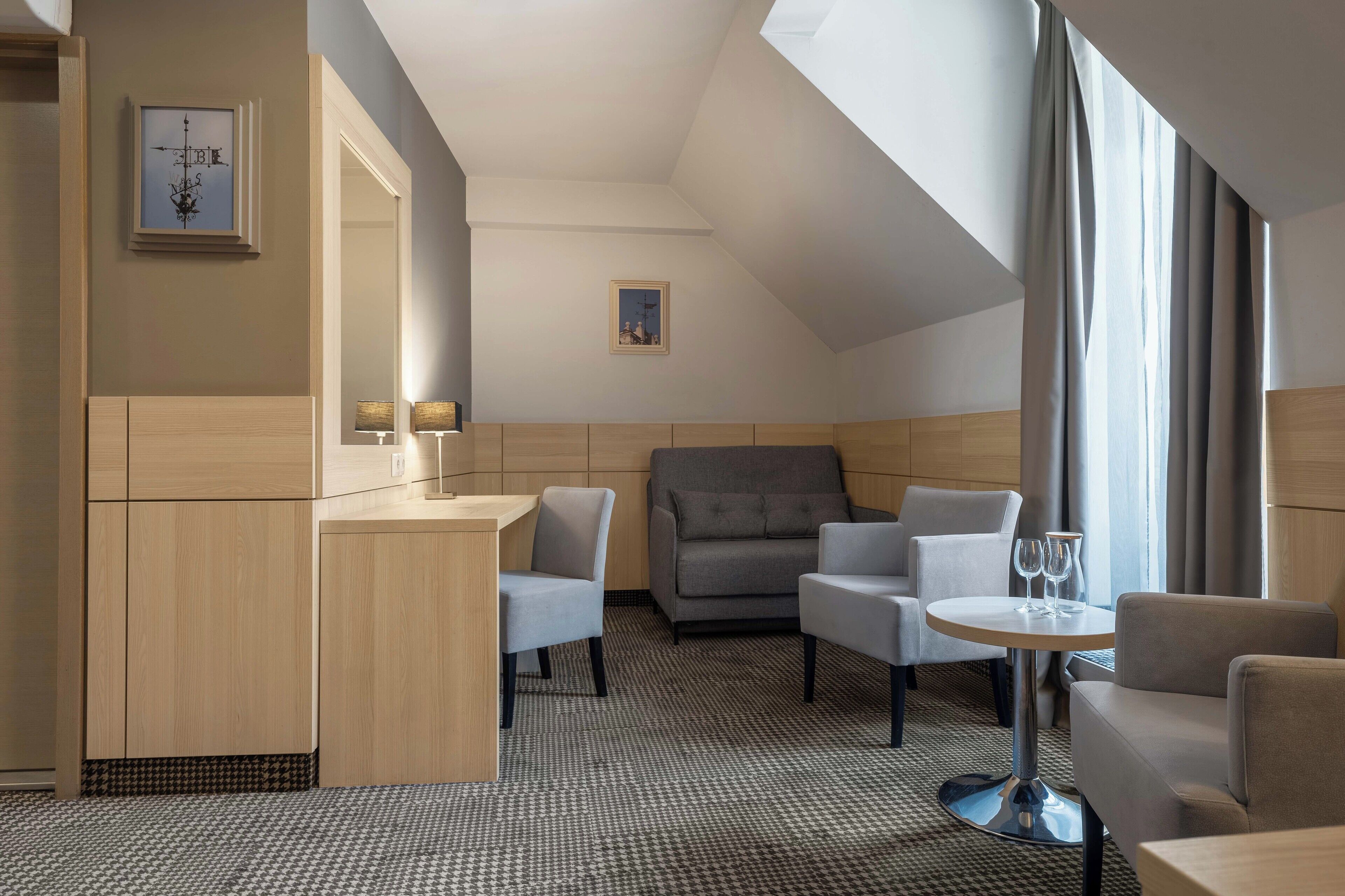 1 bedroom, pillow-top beds, minibar, in-room safe