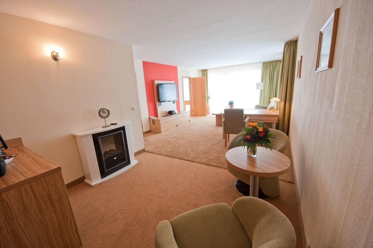 Suite | Living area | TV