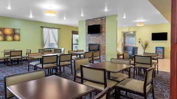 Free daily buffet breakfast