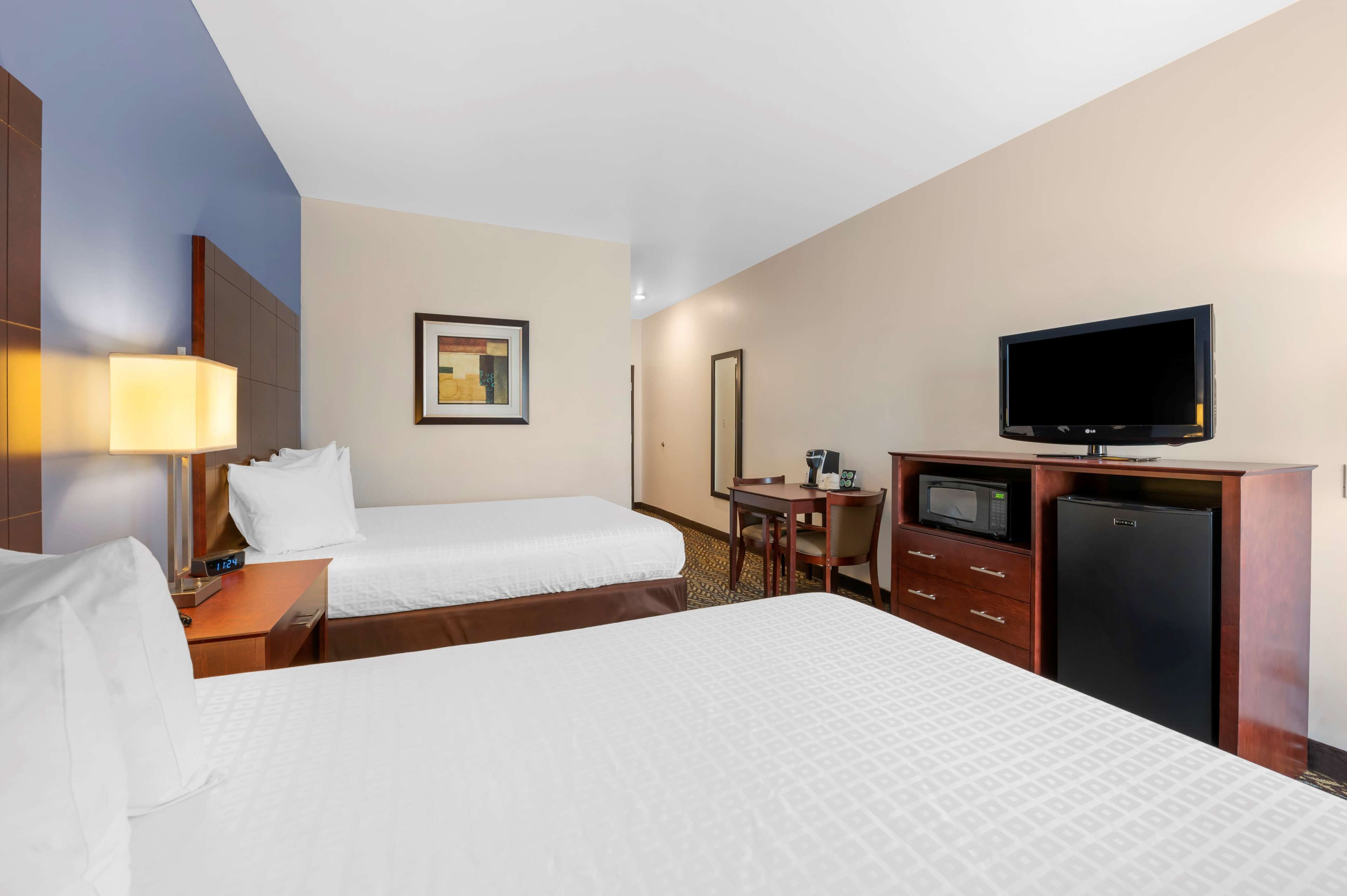 standard room, 2 queen beds, accessible, non smoking (walk-in shower) | iron/ironing board, free wifi, bed sheets