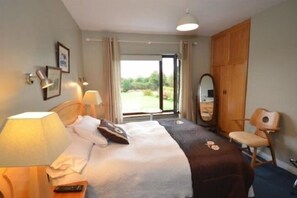 Single Room, Ensuite | In-room safe, individually furnished, soundproofing, iron/ironing board - Gorman's B&B (Killarney)