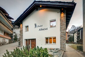 Front of property - Chalet Abacus (Zermatt)
