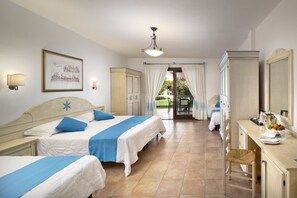 Minibar, in-room safe - Sentido Orosei Beach (Orosei)