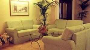 Lobby sitting area - Sentido Orosei Beach (Orosei)