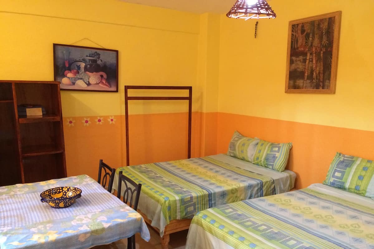 In-room safe, laptop workspace, blackout drapes, iron/ironing board