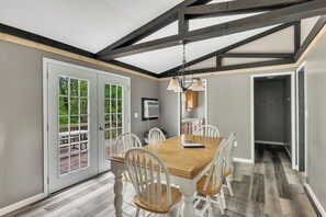 Cottage, 3 Bedrooms, Kitchen, Partial Lake View (House 28) | In-room dining - Bayside Inn & Marina (Cooperstown)