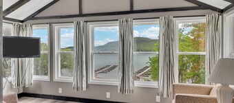 Bayside Inn & Marina