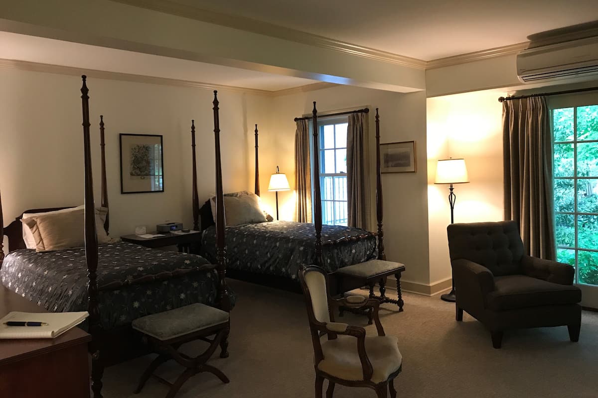 Premium bedding, individually decorated, iron/ironing board, free WiFi