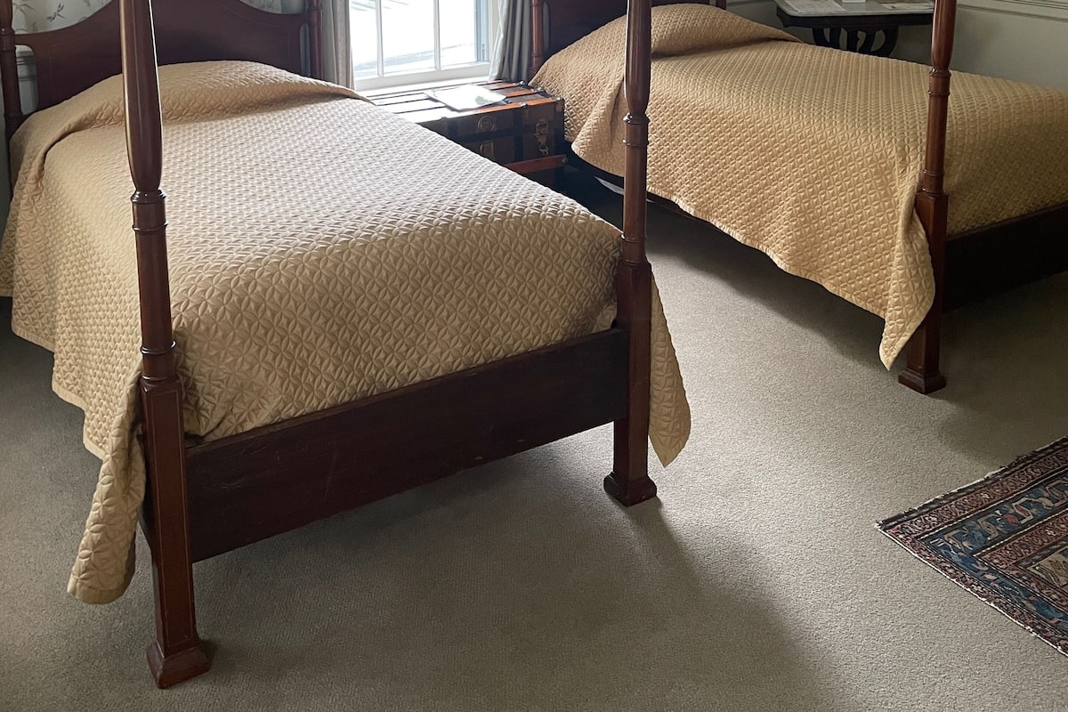 Standard Twin Room | 1 bilik tidur, peralatan tempat tidur premium, dihias secara berasingan