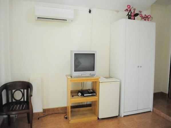 Standard Room | In-room safe, rollaway beds, free WiFi