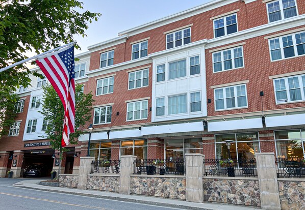 Exterior - Six South St Hotel (Hanover)