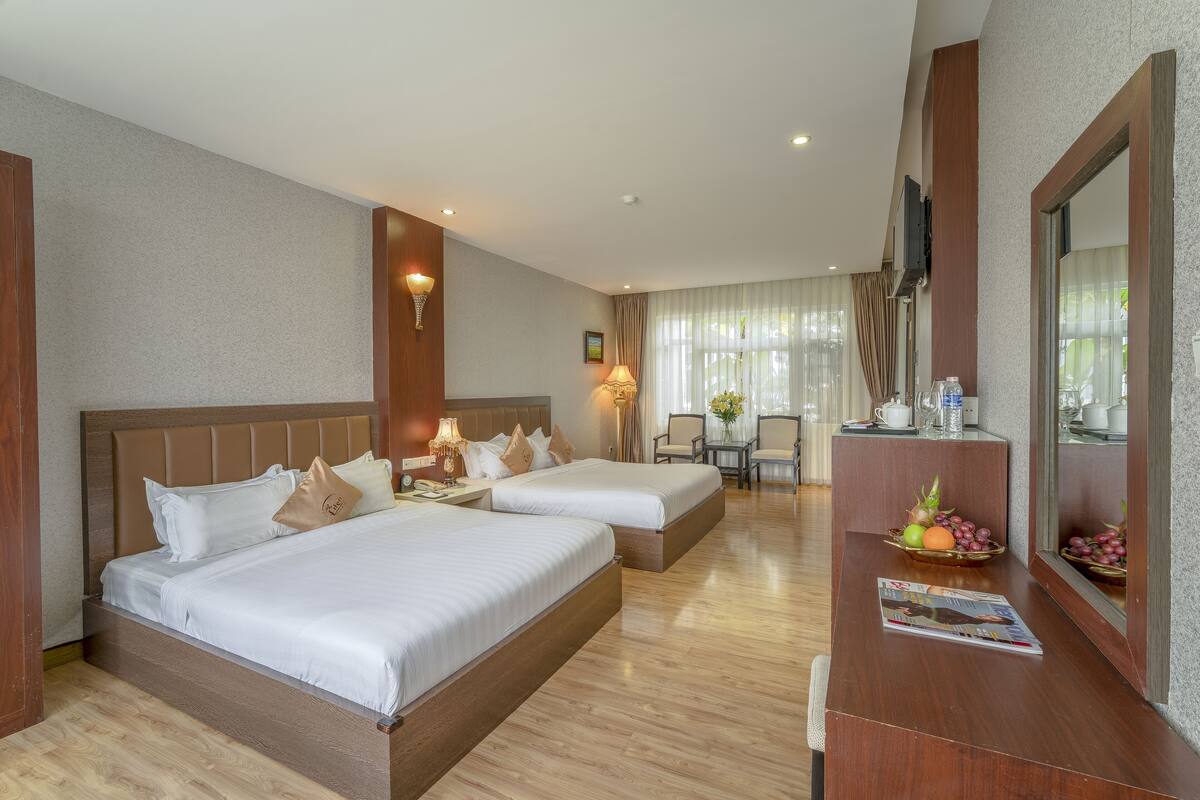 Premier Twin Room, 2 Twin Beds | 1 bedroom, premium bedding, pillowtop beds, minibar (some free items)