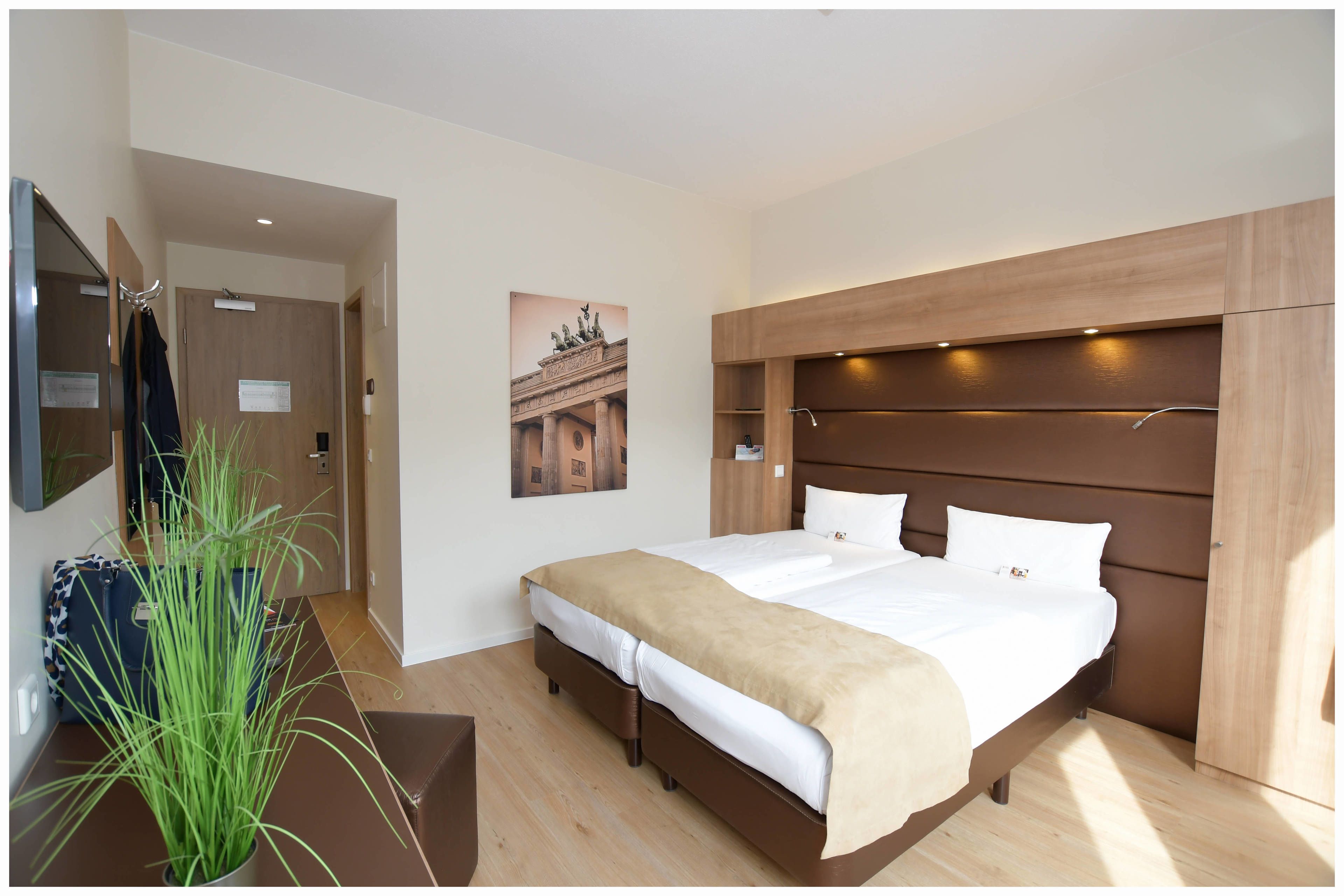 double room, allergy friendly, city view | 1 bedroom, hypo-allergenic bedding, soundproofing, free wifi