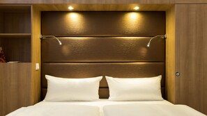 Double Room, Allergy Friendly, Courtyard View | Hypo-allergenic bedding, soundproofing, free WiFi, bed sheets - Motel Plus Berlin (Berlin)