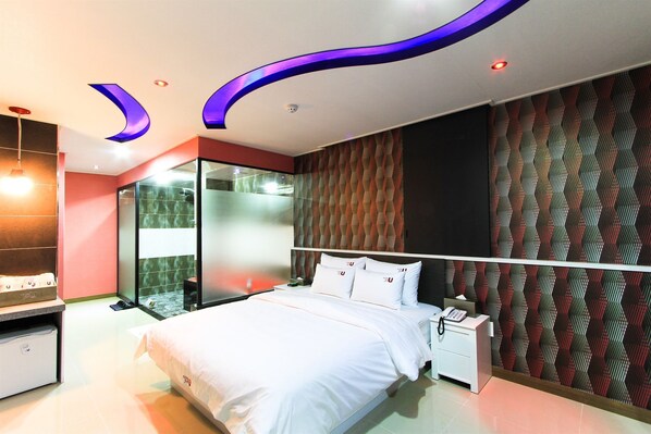 عناصر مجانية داخل الميني بار وواي فاي مجانًا